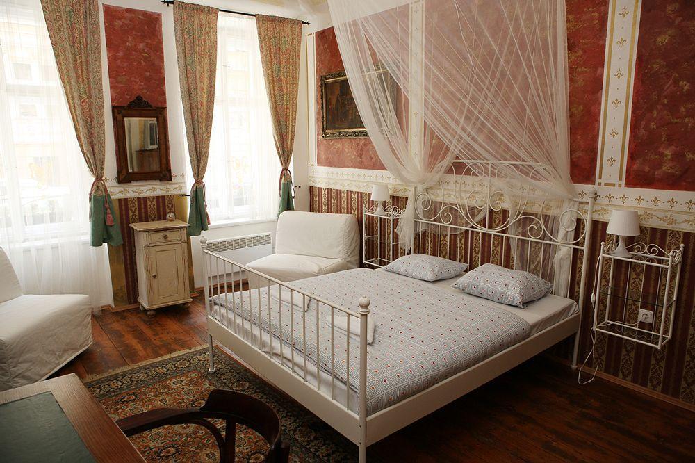 Hotel Old Time 3*