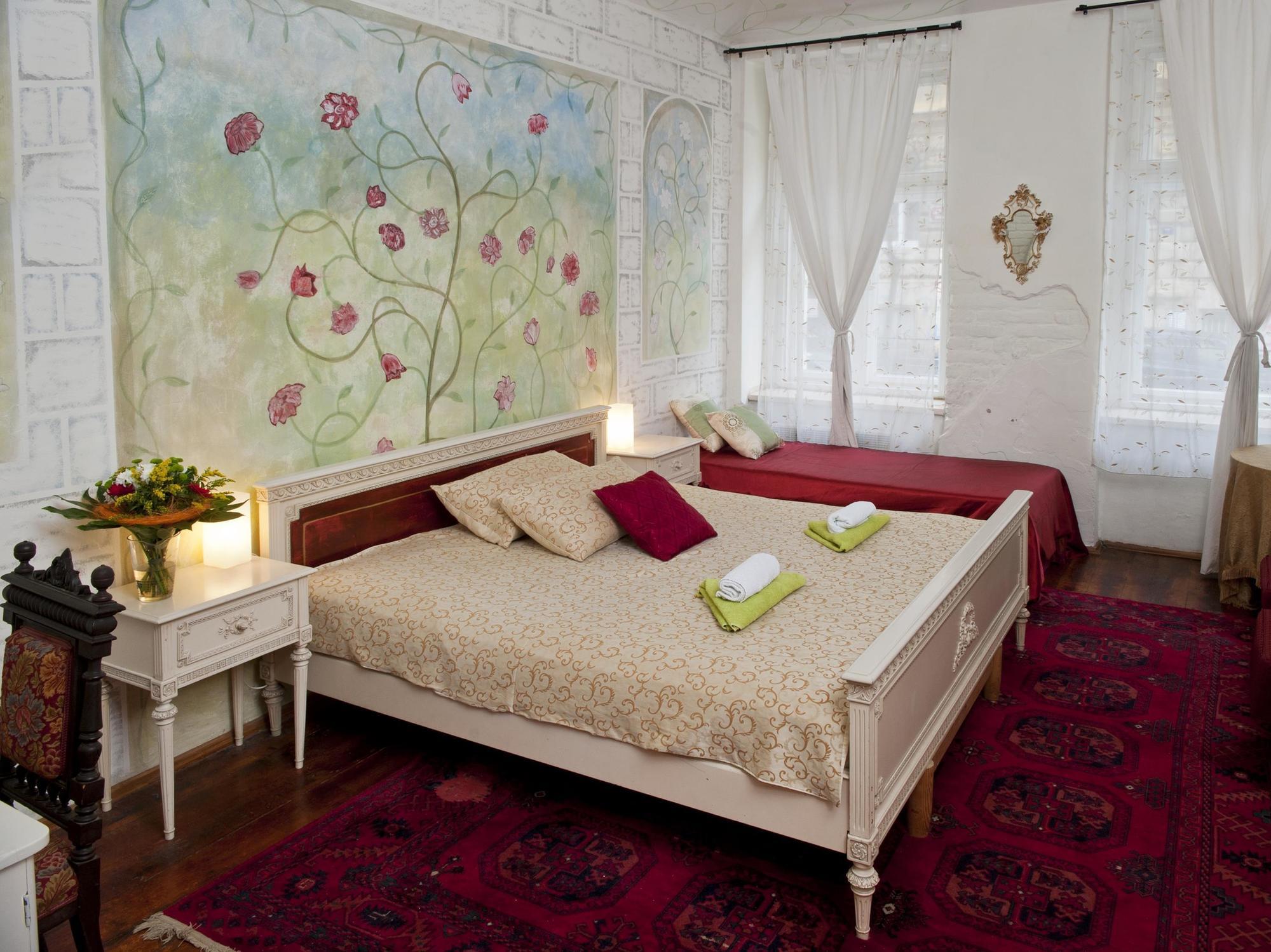 Old Time Hotel